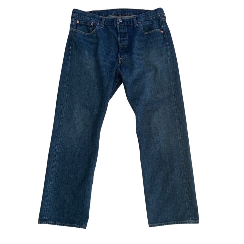 Levi's 501 Men's Size 40 X 32 Regular Fit Straight Leg Non-Stretch Denim Jeans